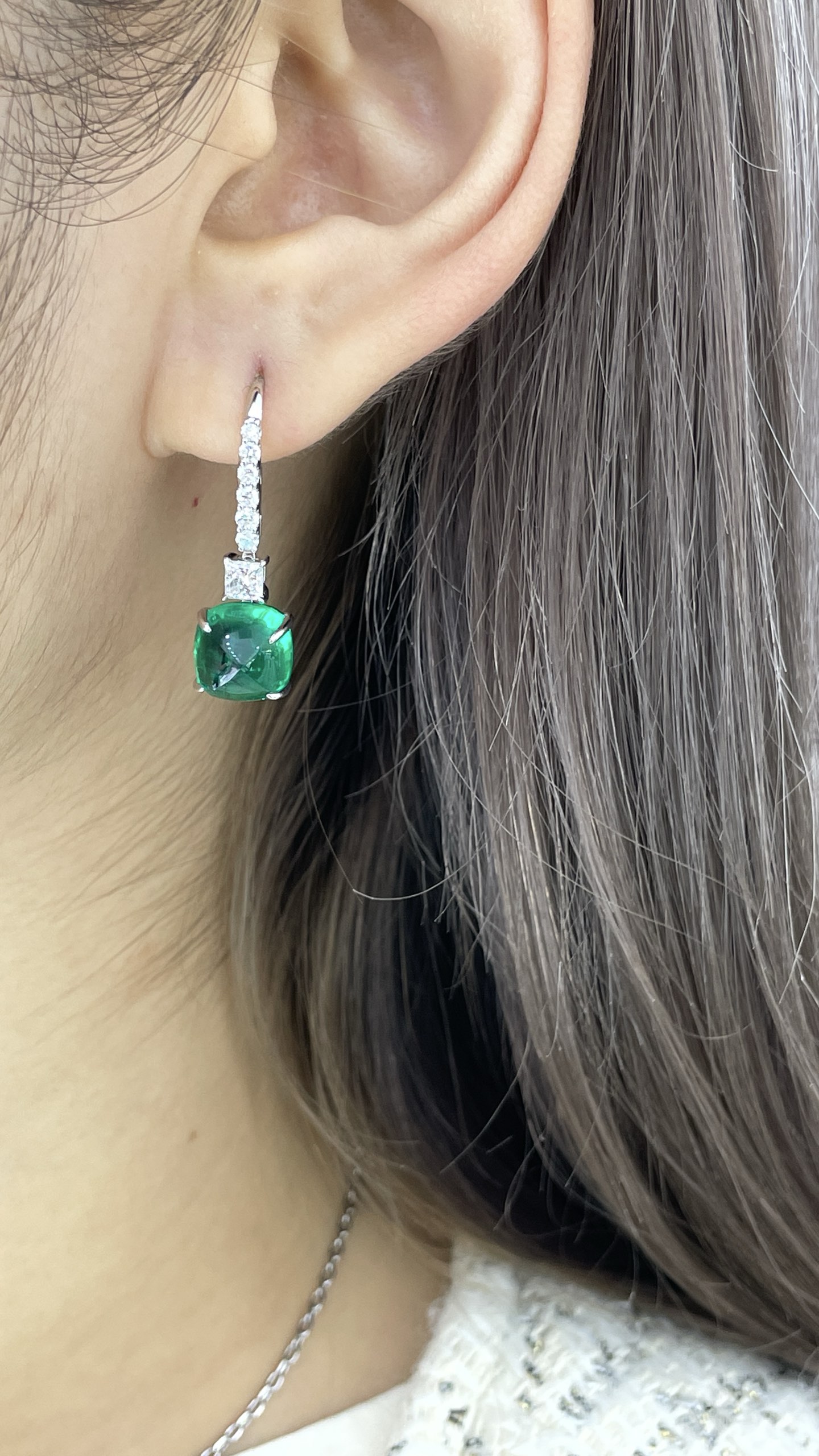 18K 白金祖母綠耳環 D3.41ct/2p d0.69ct/14p 4.33g